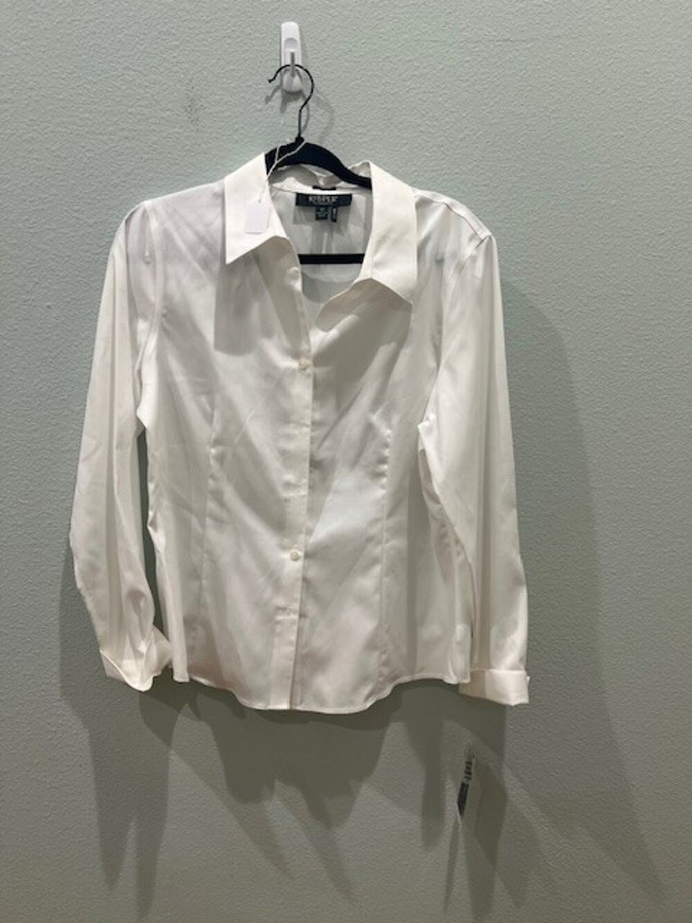 Kasper Separates Woman' Size 12 Non-Iron White Button Down Collared Shirt